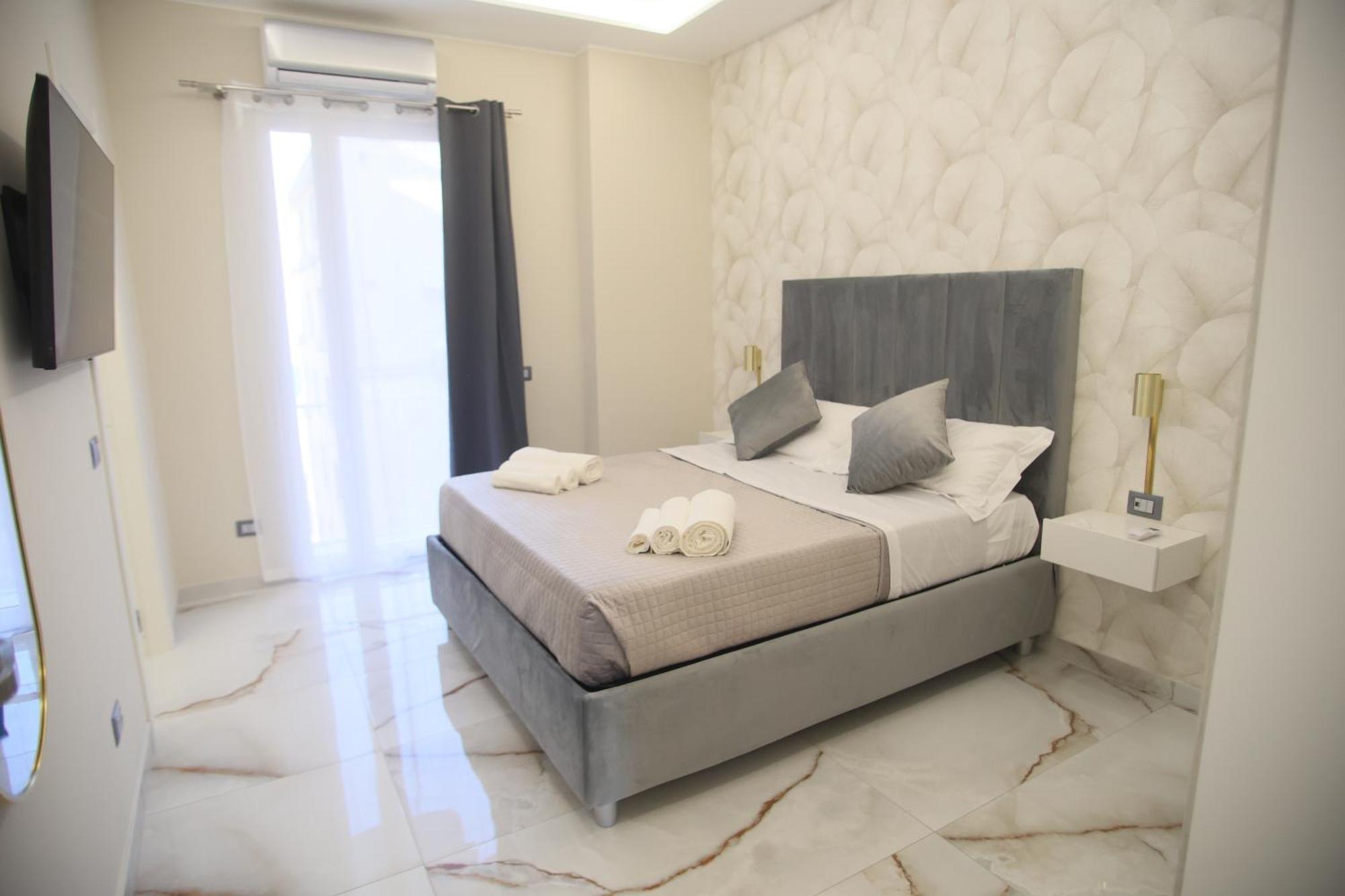 Napoli Central Suites Экстерьер фото