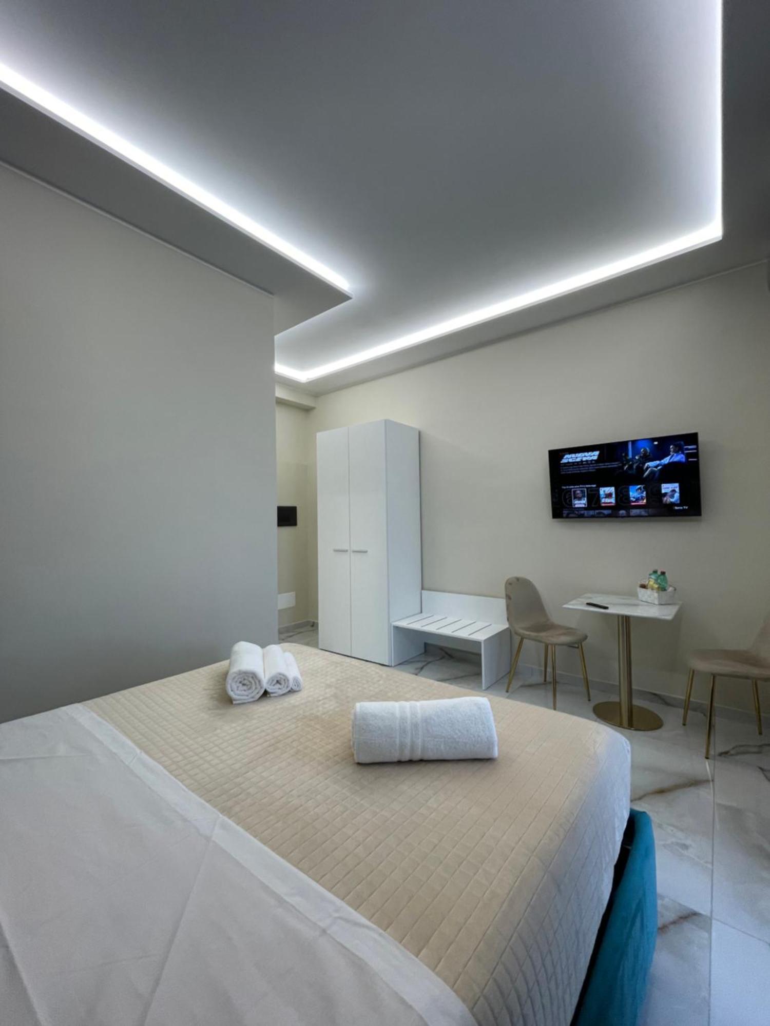 Napoli Central Suites Экстерьер фото